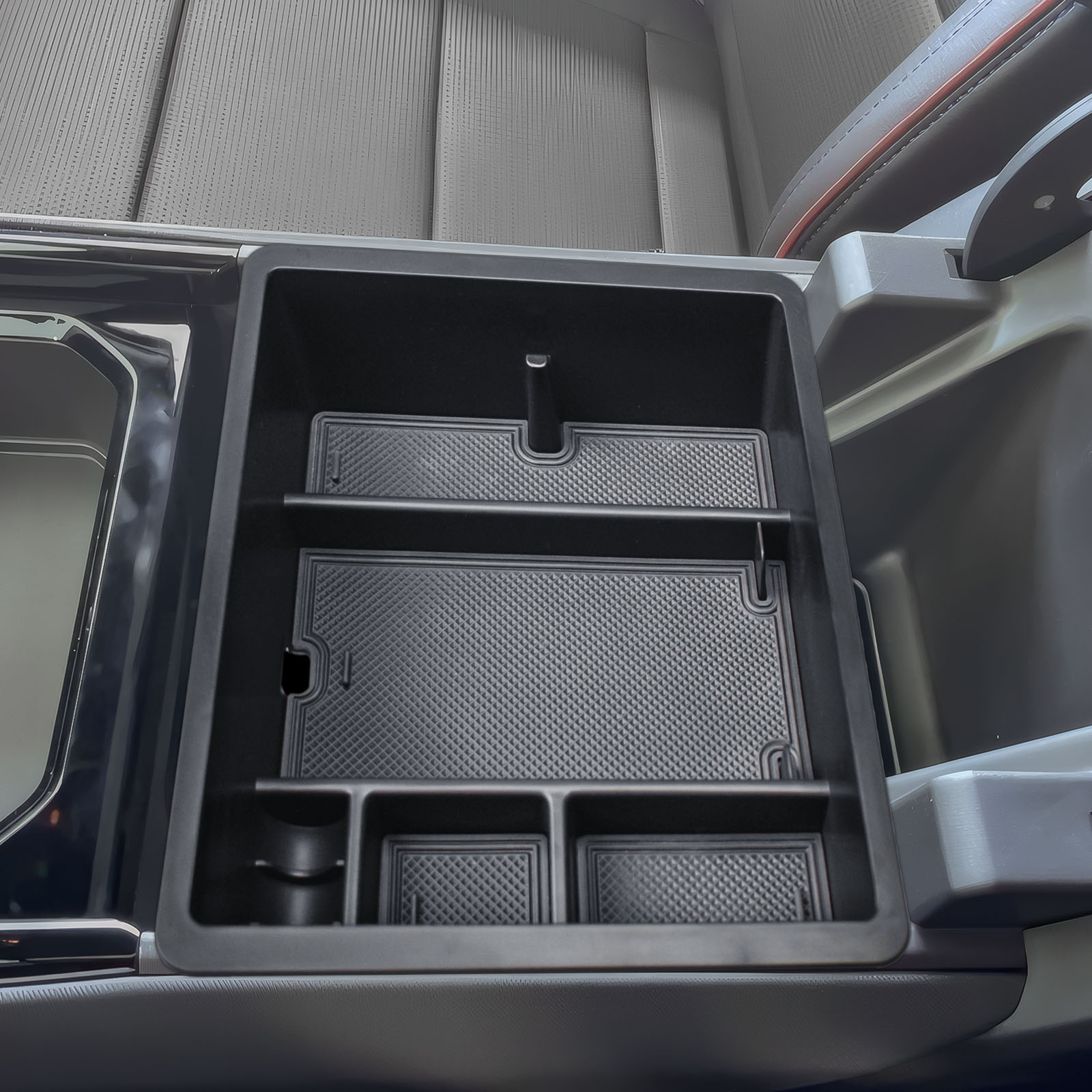 2024-2025 Chevy Silverado EV Ç - Tech Accessories Organizer incelemesi ve fiyatı