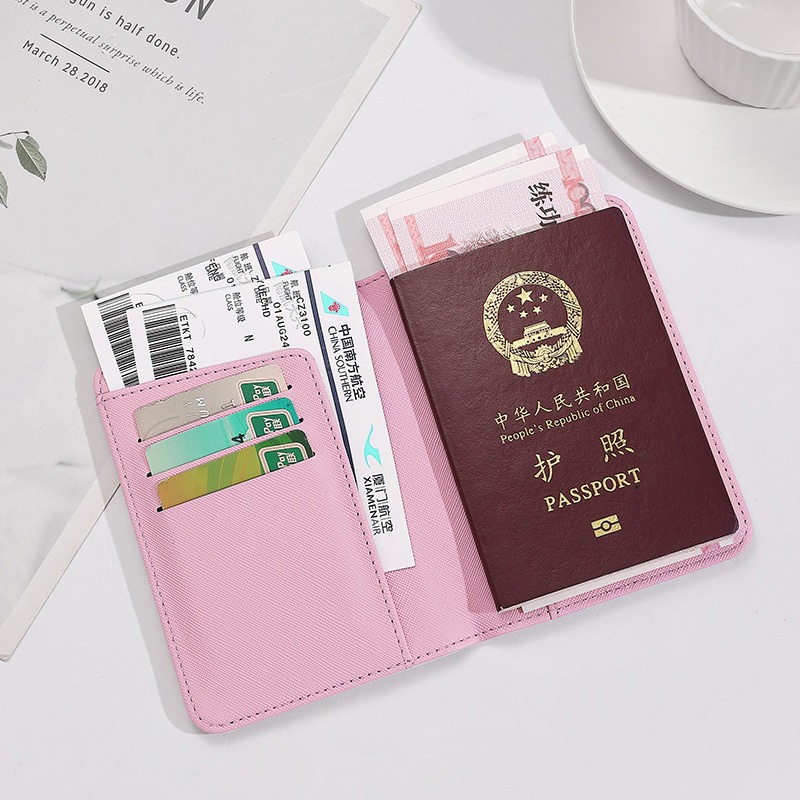 Hello Kitty Kadın Pasaport Kap - Tech Accessories Travel incelemesi ve fiyatı